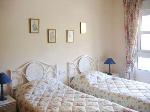 Twin bedded room